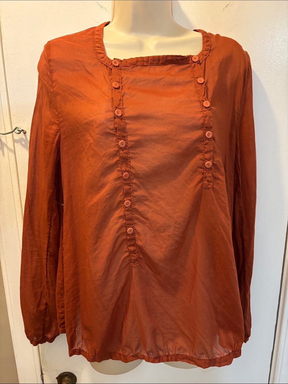 Hannes Roether small Rust Button-Front l/s Top 26-345